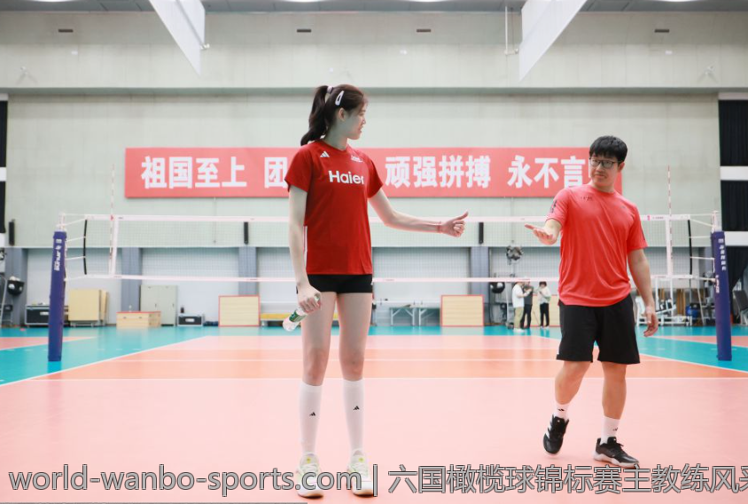 六国橄榄球锦标赛主教练风采盘点